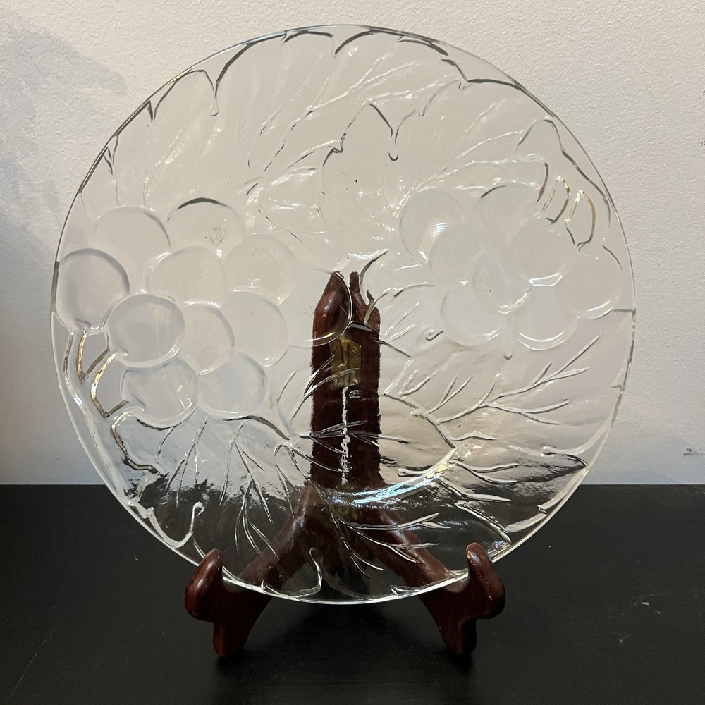 Vintage Glass Embossed Grape Cluster‎ Clear Dinner Plate KIG Indonesia 10 3/8